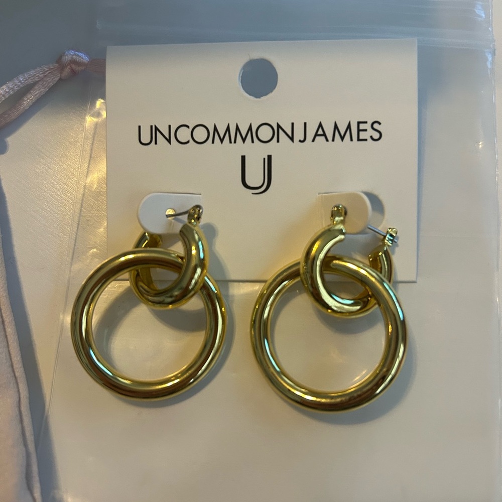 Uncommon James gold convertible hoop earrings NWT with dust bag and box